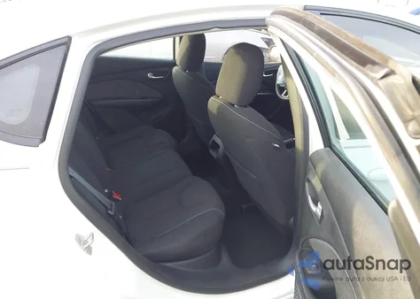 2013 Dodge Dart Sxt z USA, uszkodzony, nr VIN 1C3CDFBA0DD293038